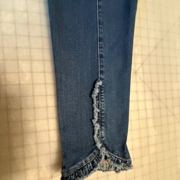 CROWN & IVY BLUE DENIM SKINNY CROPPED JEANS WITH RUFFLE HEM, SIZE 12 - Picture 14 of 15